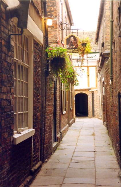 A typical York Snickelway